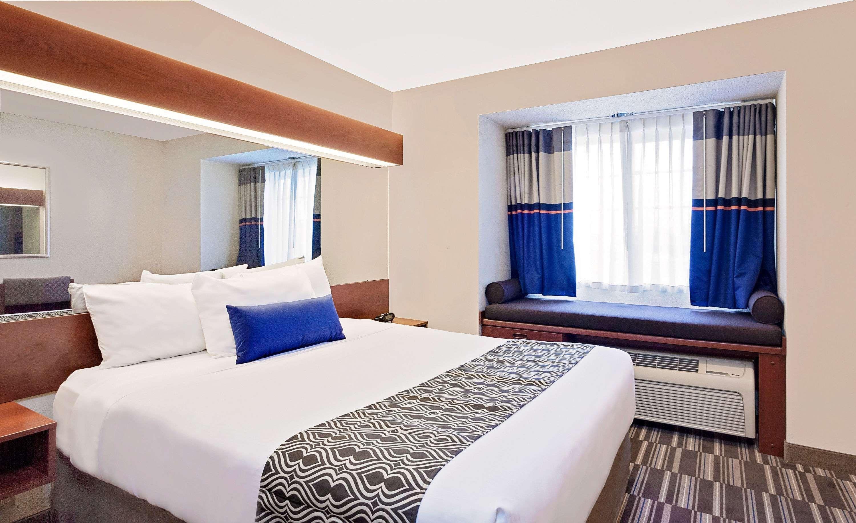 Microtel Inn & Suites By Wyndham Мидлтаун Экстерьер фото